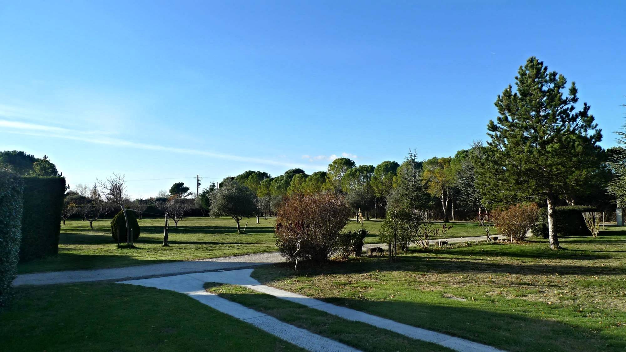 Enclave des Papes, Villa avec 1ha de terrain et piscine