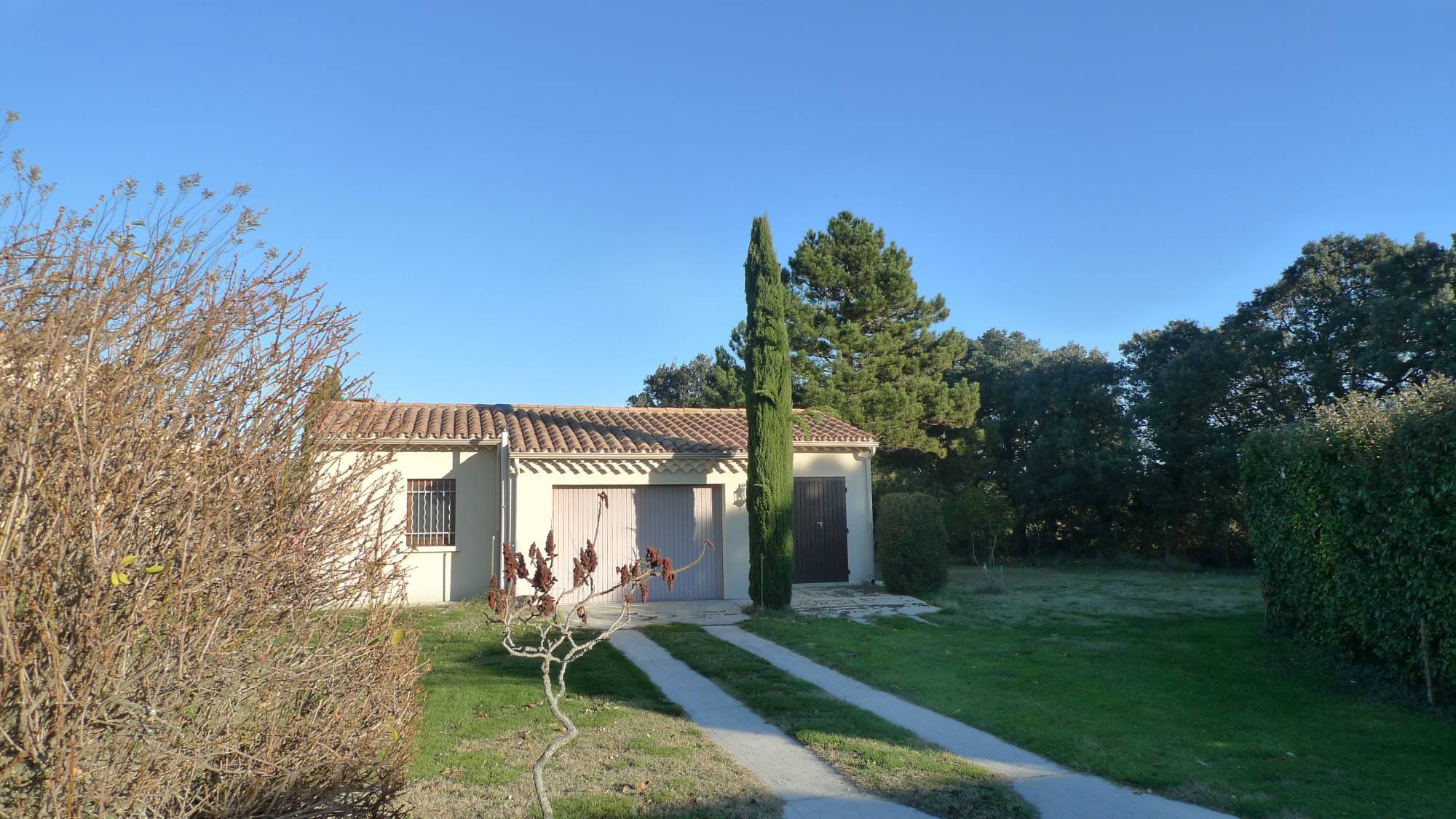 Enclave des Papes, Villa avec 1ha de terrain et piscine