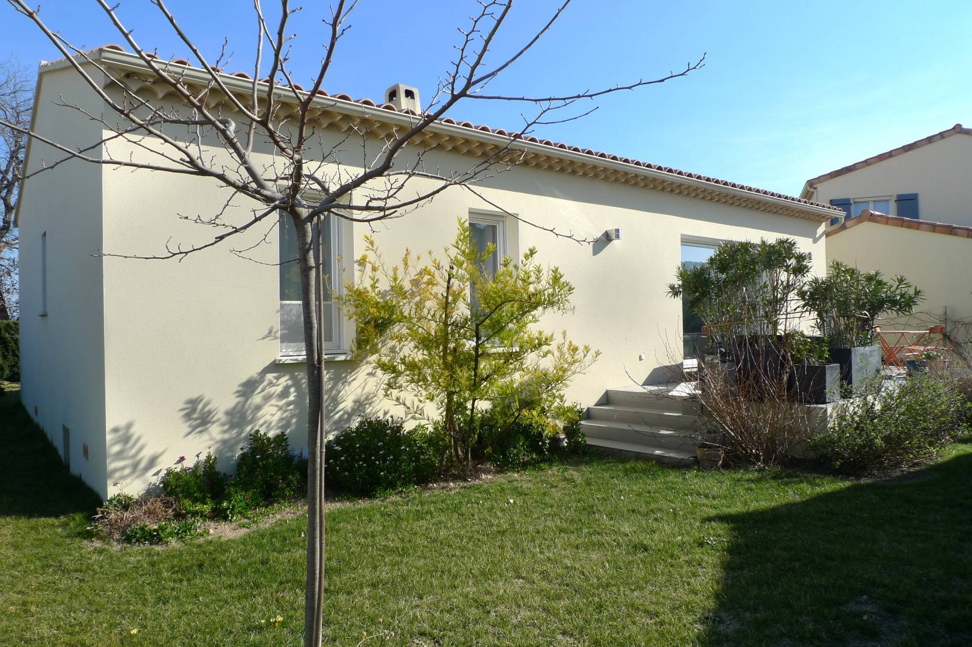 St Paul 3 Châteaux, Villa de plain pied, garage