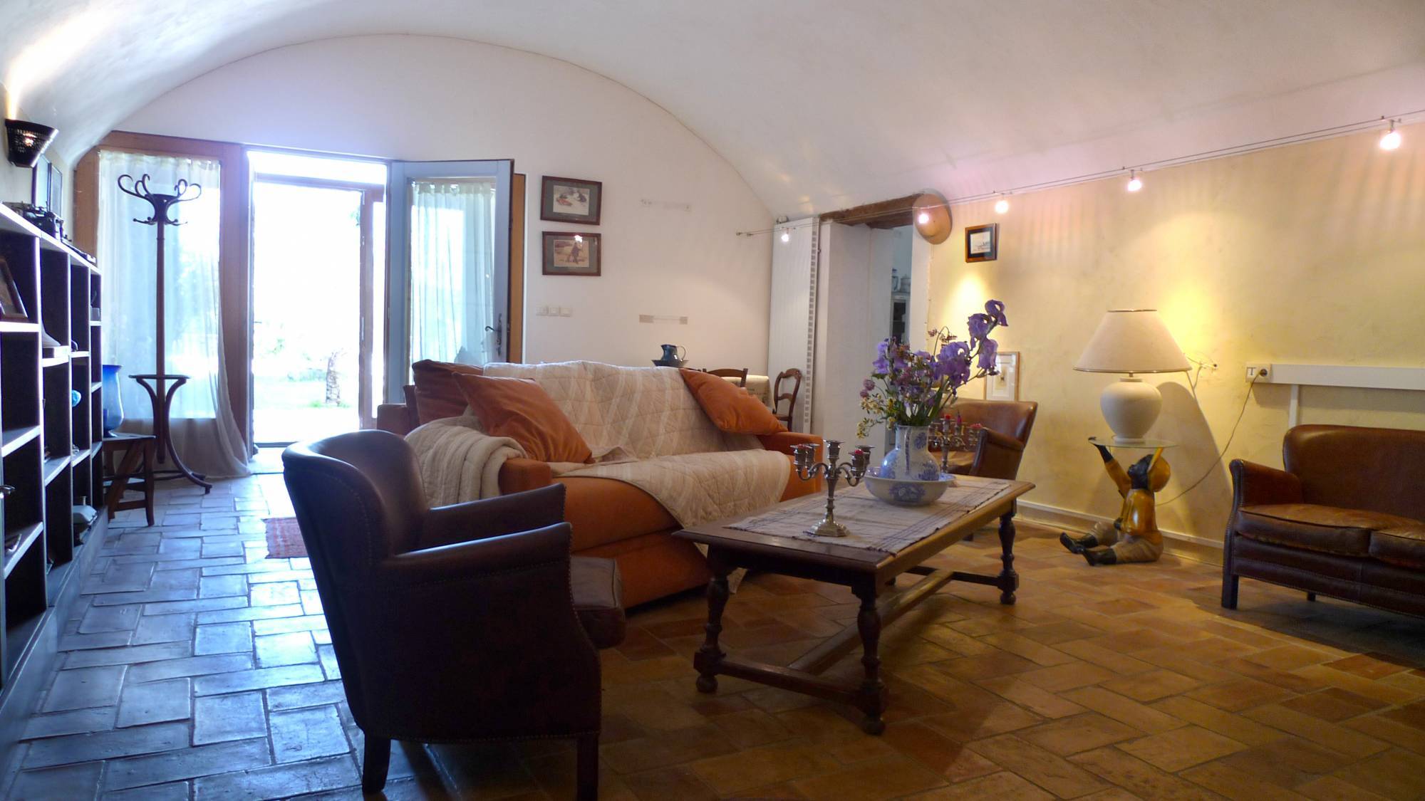 Dans copropriété de charme, VENDU par Christine Miranda Immobilier,  secteur Grignan