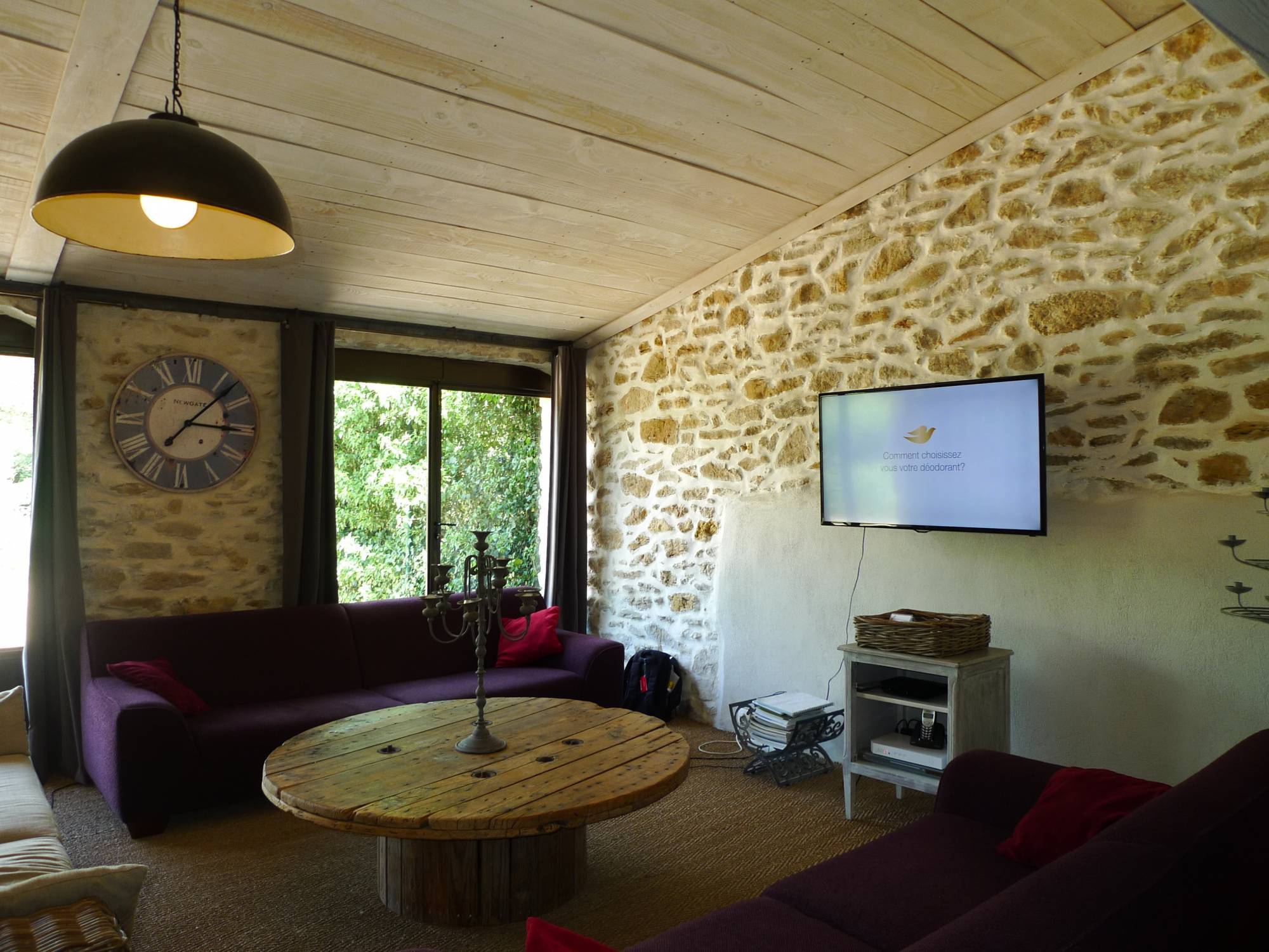 Mas Provencal avec piscine vendu par l'agence Christine Miranda à Uchaux