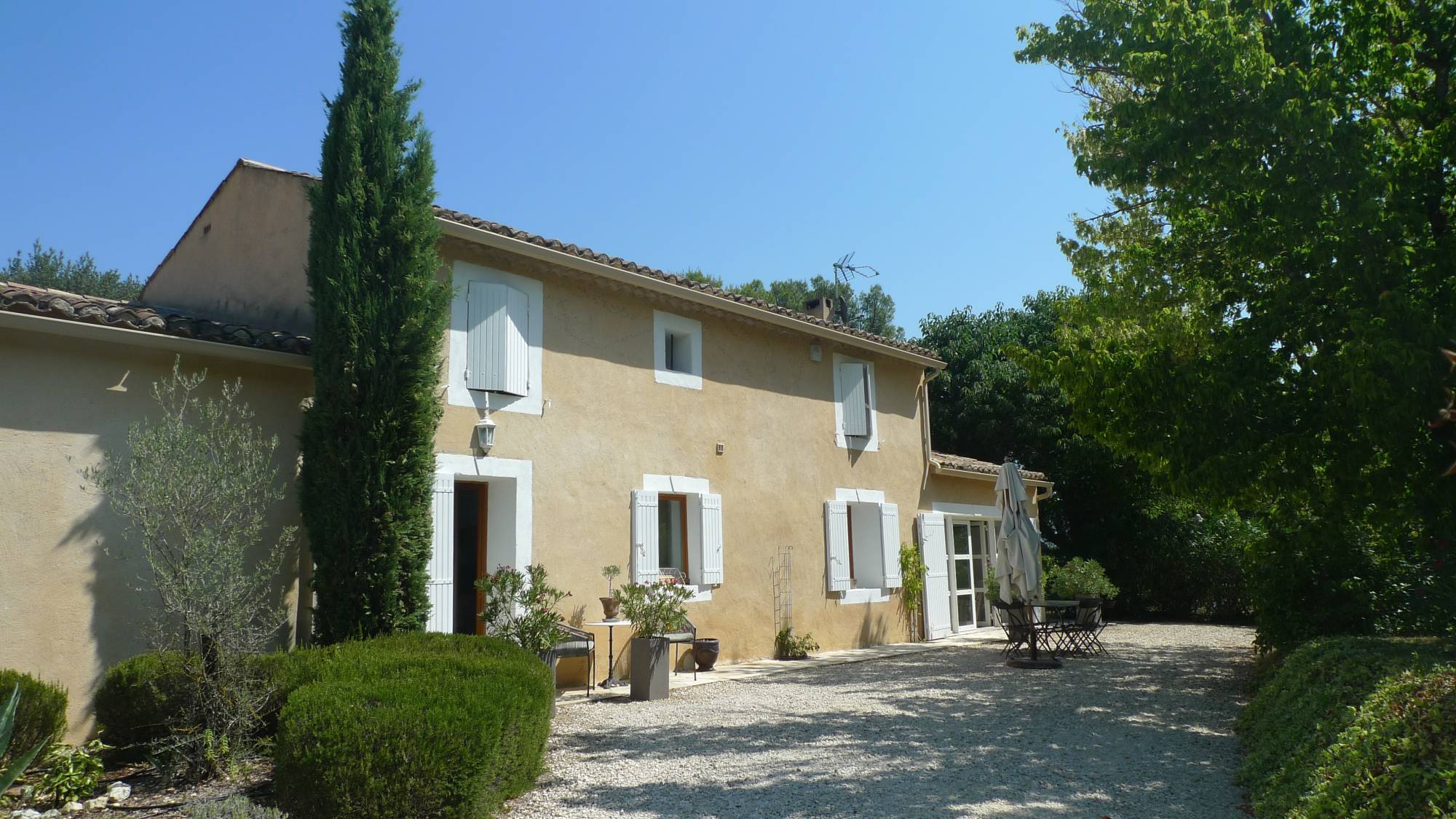 A vendre, dans un hameau très calme proche de Rochegude