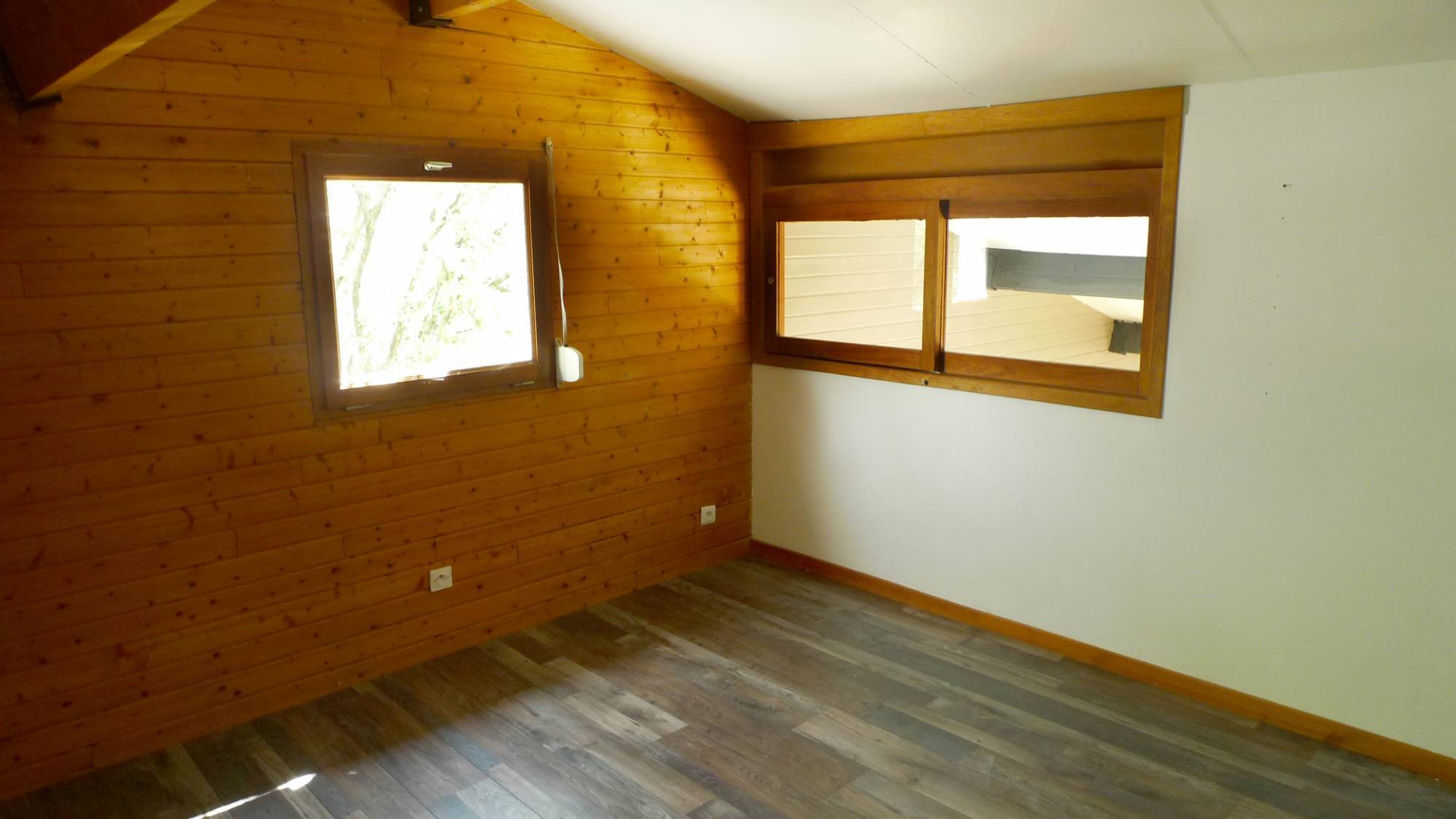 Proche de Grignan, très belle maison en bois 