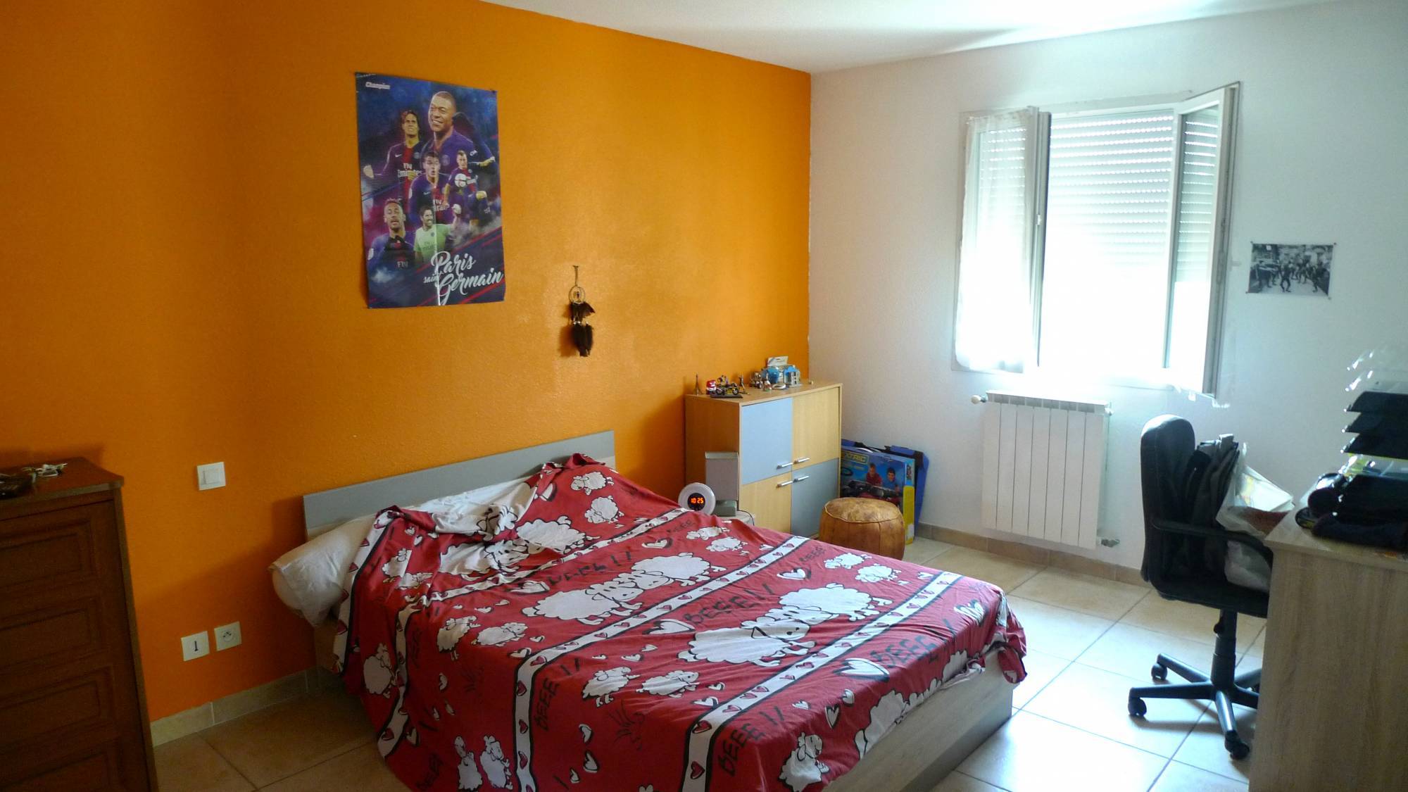 Dans résidence sécurisée, 4 chambres, piscine, proche centre de St Paul 3 Châteaux