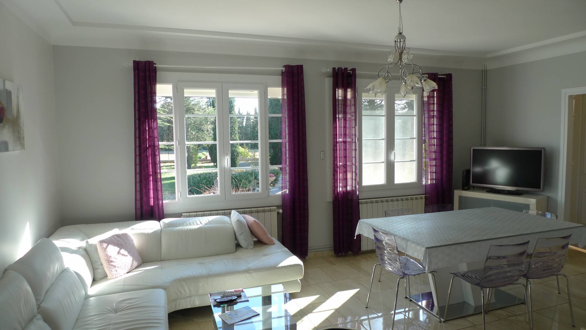 A vendre secteur Ste Cécile les Vignes villa des années 60 entièrement rénovée