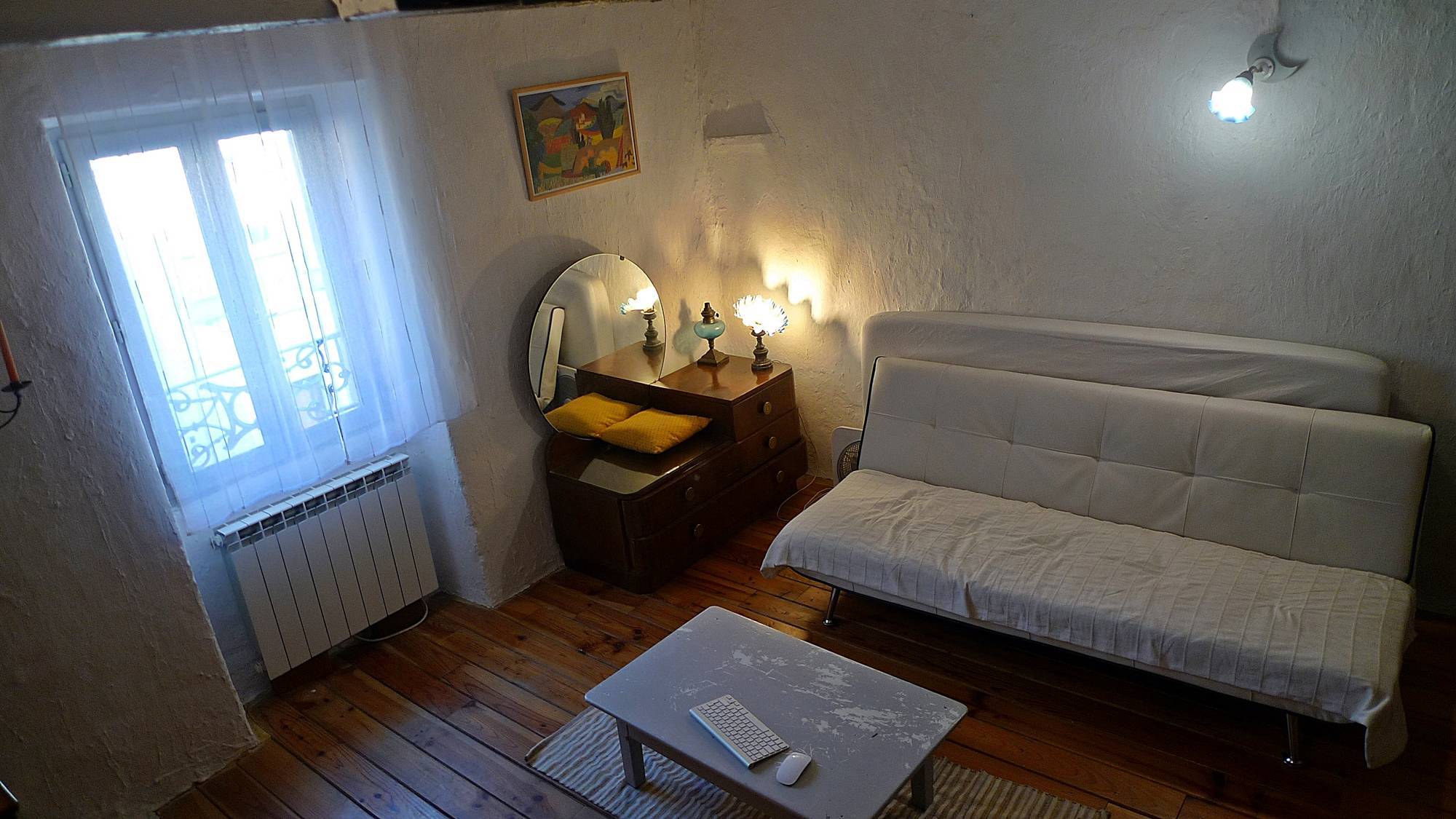 A vendre charmante maison de village à 10m de Nyons