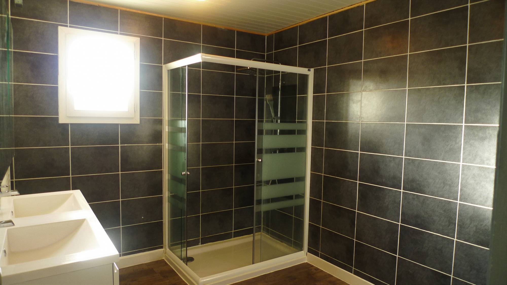 Sous compromis , Secteur Suze la Rousse, villa de plain pied dans bel environnement 