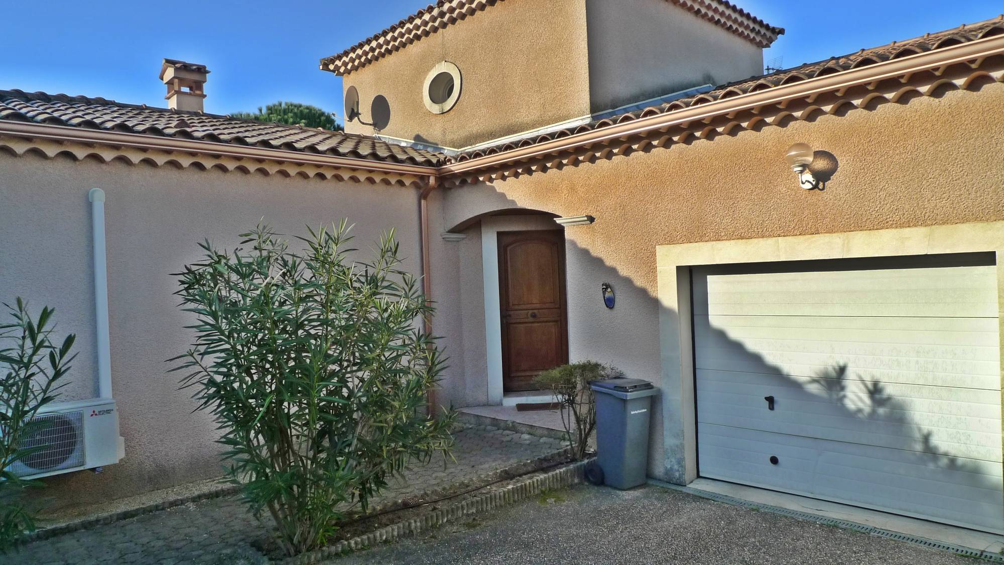 Saint paul trois châteaux, à 2 pas du village