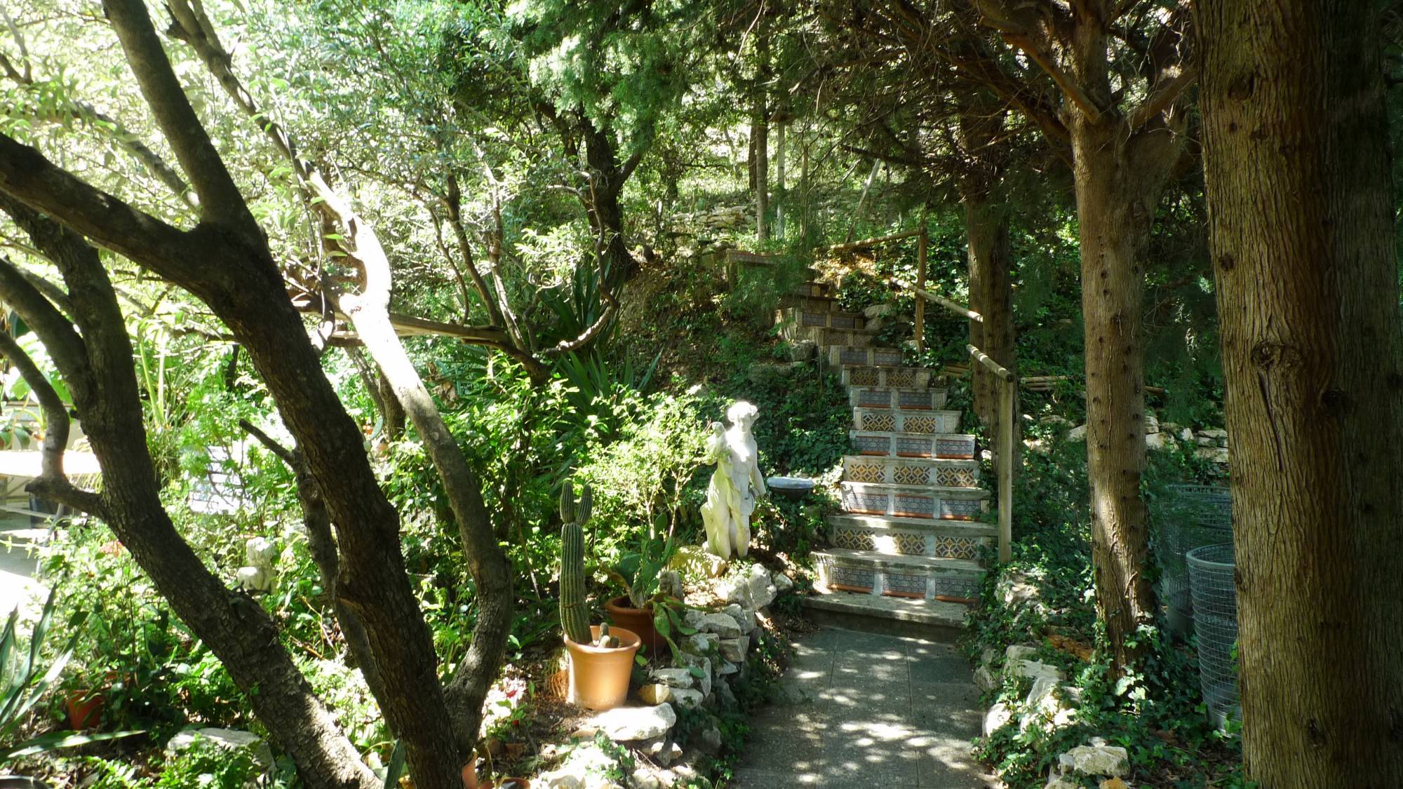 ProcheTaulignan, maison dans environnement naturel, VENDUE par l'agence Christine Miranda immobilier 
