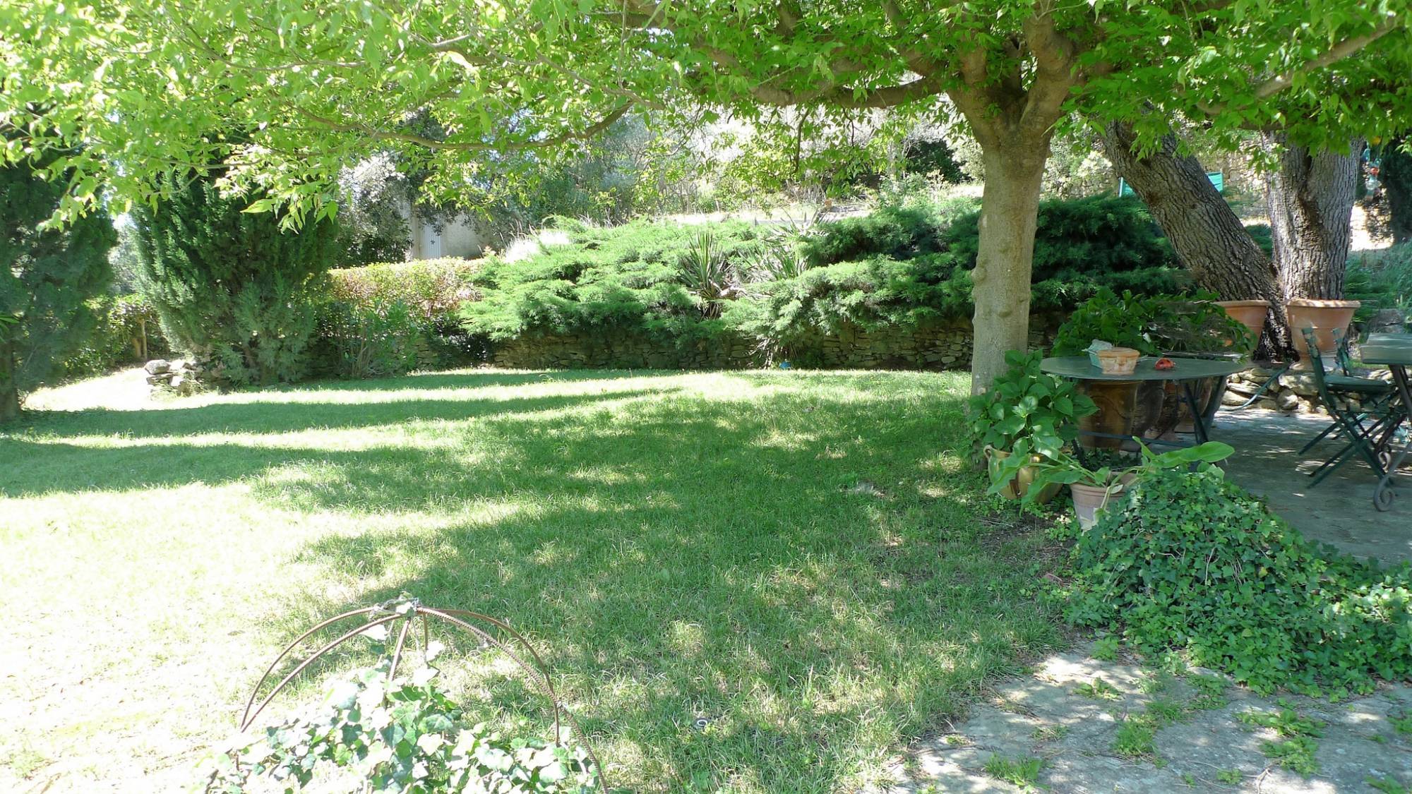 Vaucluse, proche commodités, villa 3 chambres...