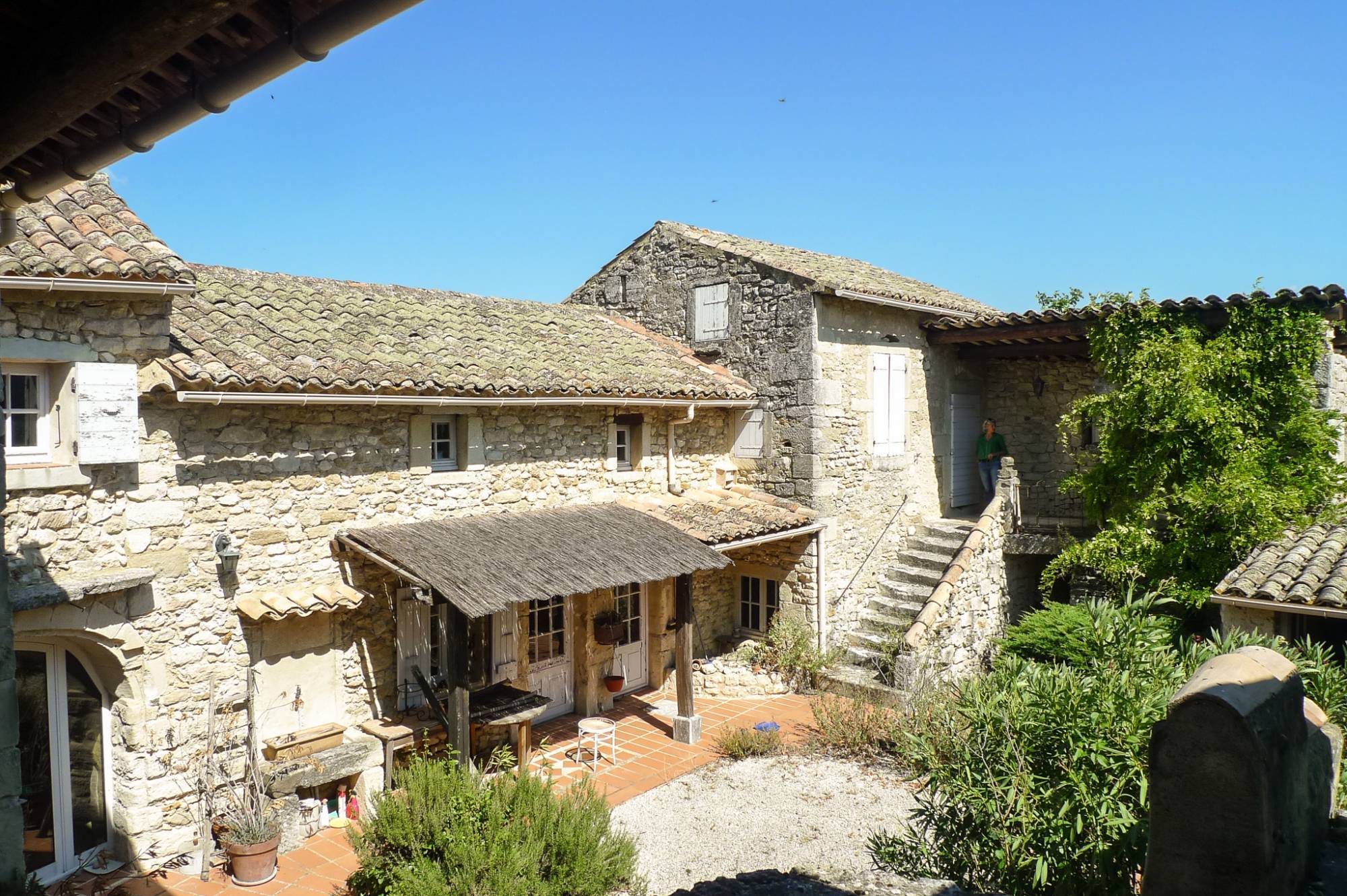 Jolie bergerie avec cour intérieure VENDUE PAR Christine MIRANDA Immobilier Grignan  