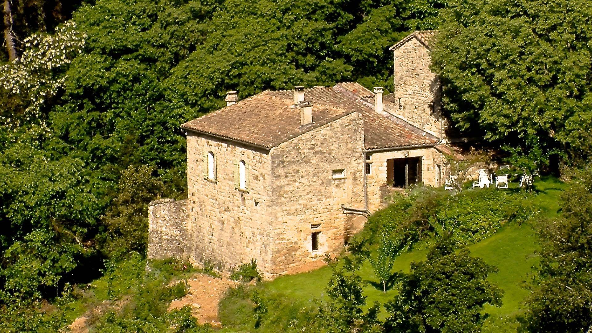 propirété d'exception à vendre en ardèche su