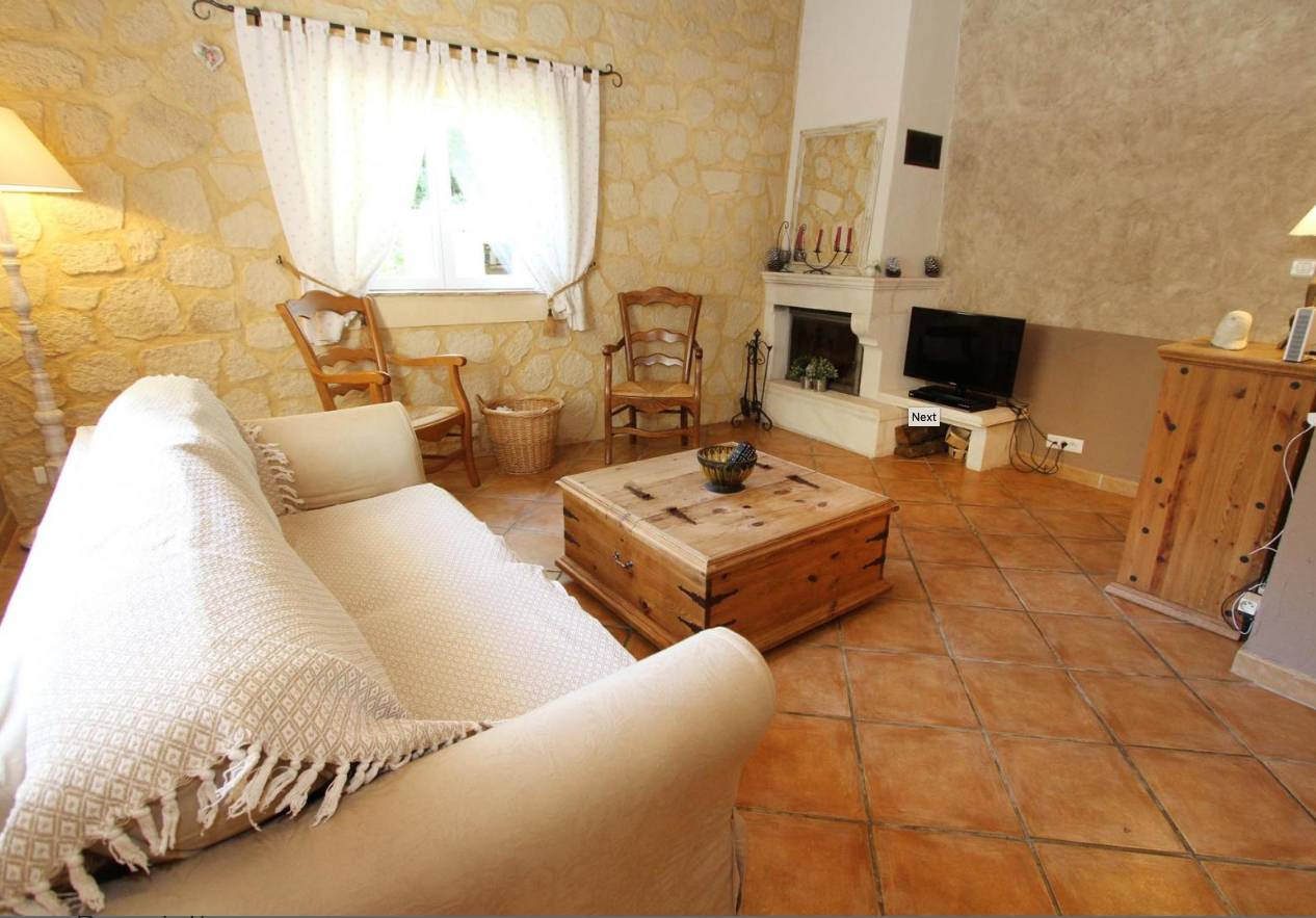  Mazet au coeur de Suze la Rousse, piscine, COMPROMIS SIGNE PAR NOS SOINS