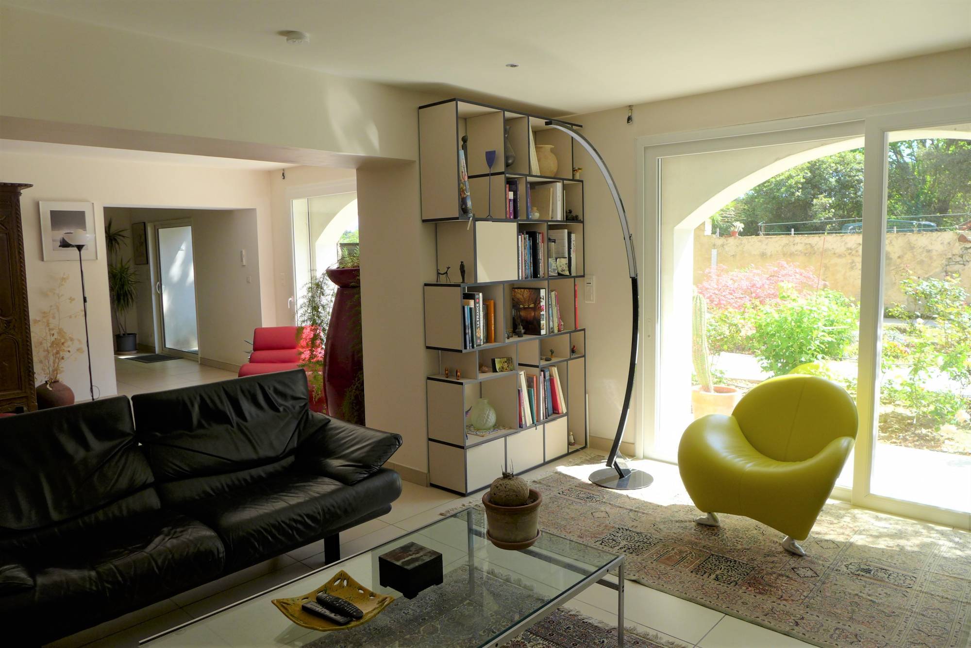 A vendre, Mas restauré de 220m² et ses dépendances, proche Pierrelatte  