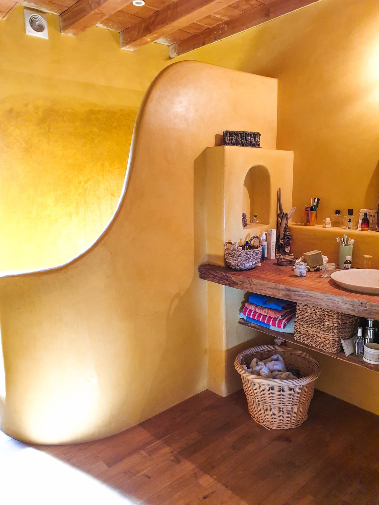 Exclusivité sur ST Restitut propriété de charme vendue par nos soins ST Restitut  