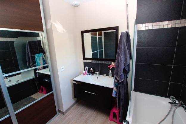 Secteur Taulignan, dans environnement privilégié villa bénéficiant d'une superbe vue 