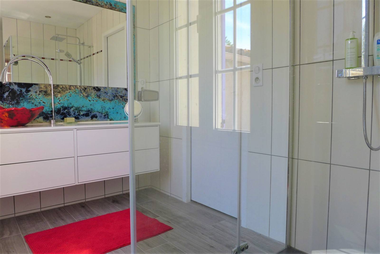 A vendre, Mas restauré de 220m² et ses dépendances, proche Pierrelatte  