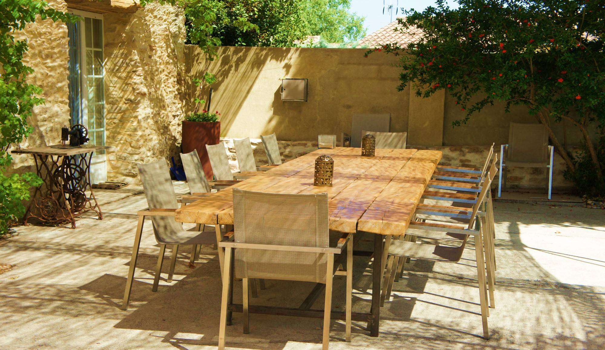 Mas Provencal avec piscine vendu par l'agence Christine Miranda à Uchaux