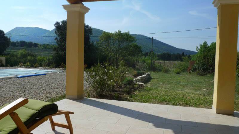 Villa Proche Taulignan Non isolée, au calme Villa Proche Taulignan Non isolée, au calme