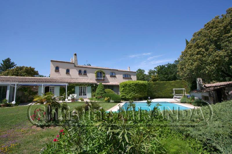 Villa à vendre Proche Montelimar Villa à vendre Proche Montelimar VENDUE PAR NOS SOINS