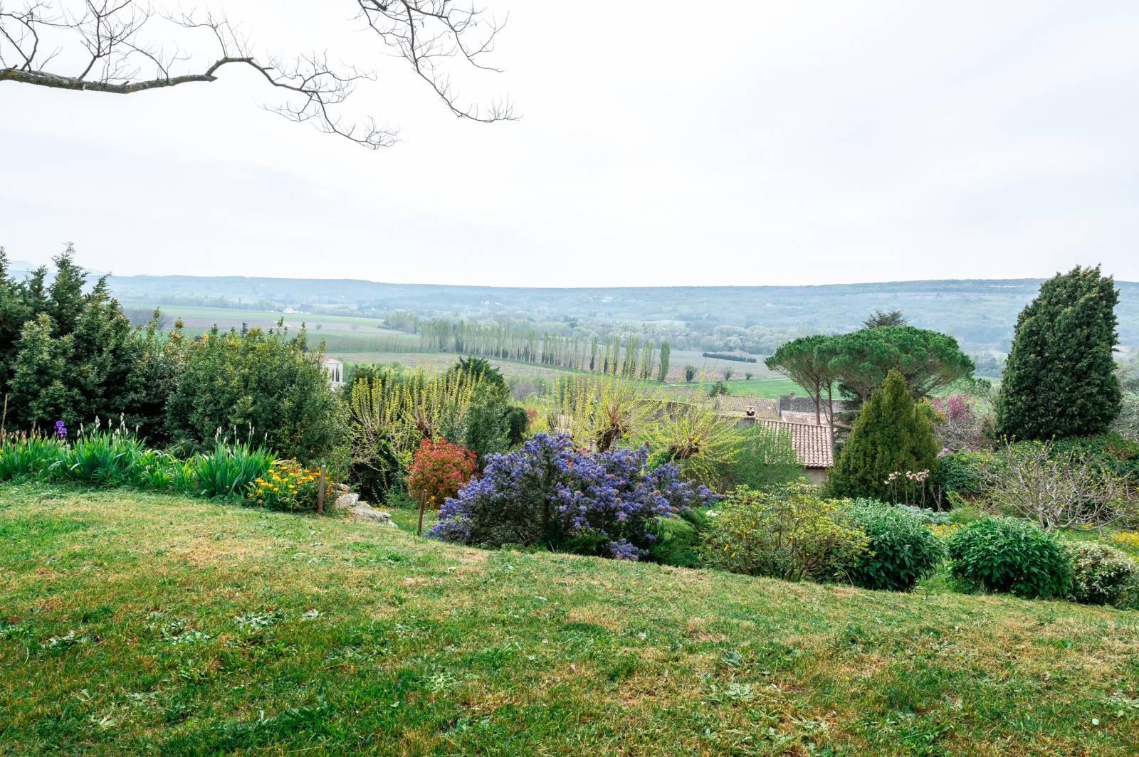 EXCLUSIVITE Maison de village sur jardin VENDUE  par  Christine Miranda Immobilier Valaurie  