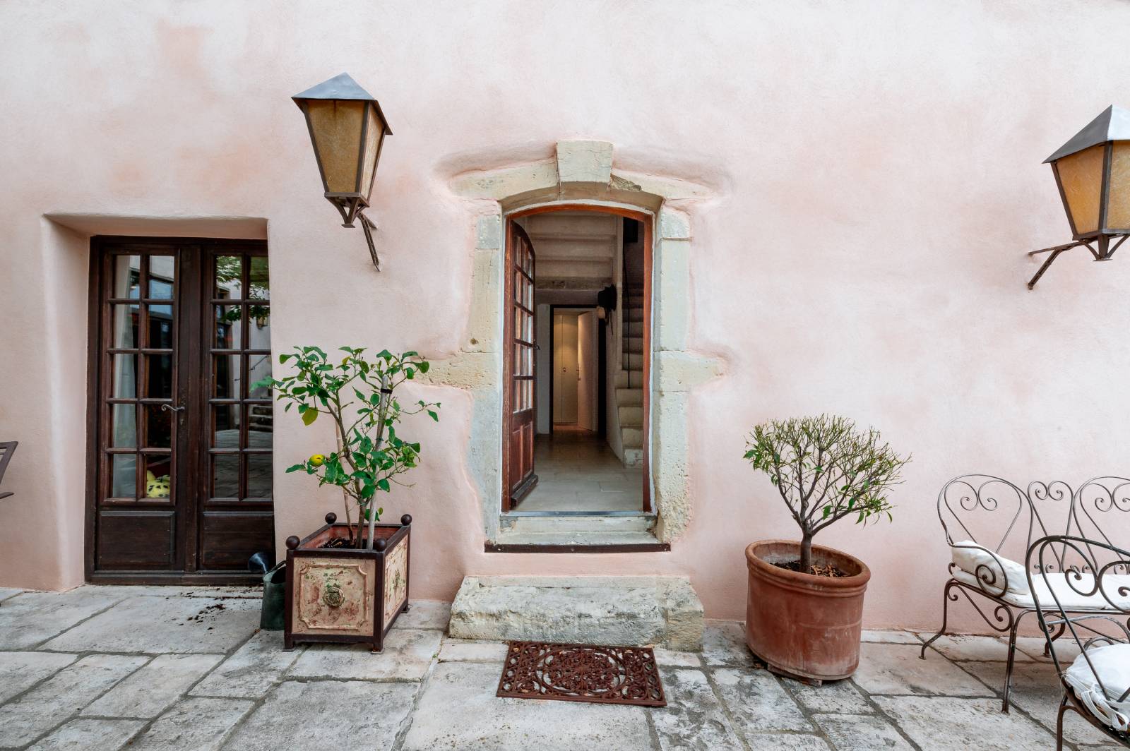 EXCLUSIVITE Maison de village sur jardin VENDUE  par  Christine Miranda Immobilier Valaurie  