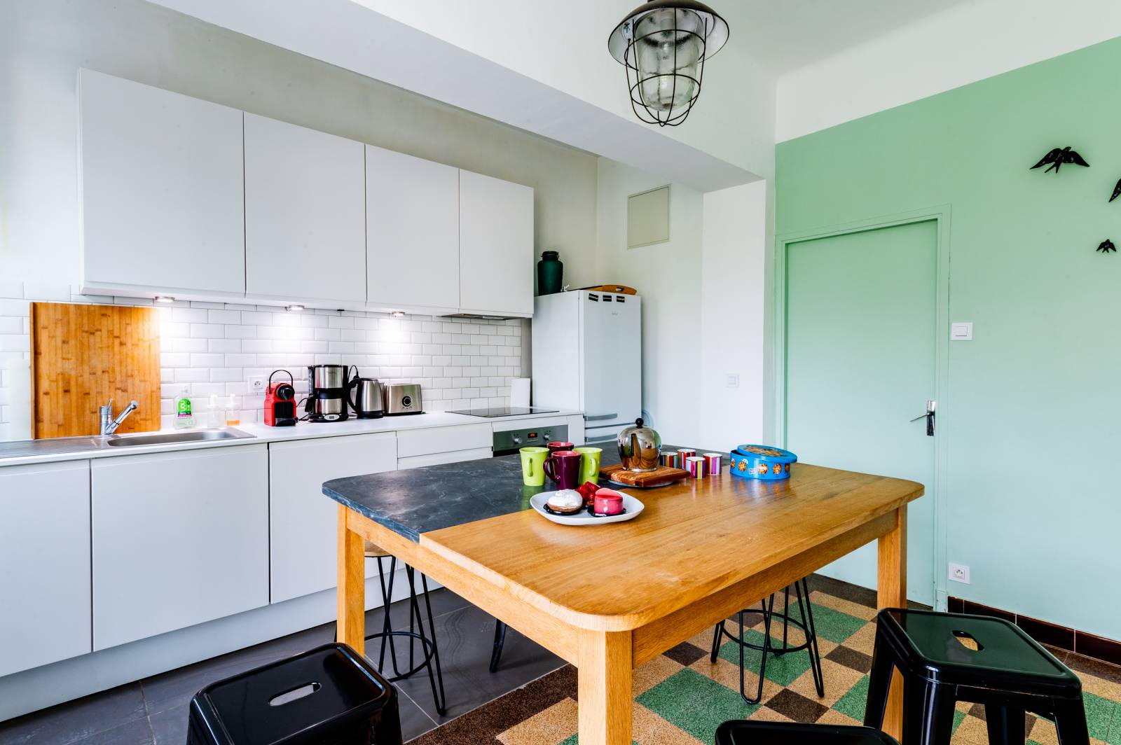 Maison de village avec beaux volumes, piscine Rochegude centre village lumineuse, confortable, 