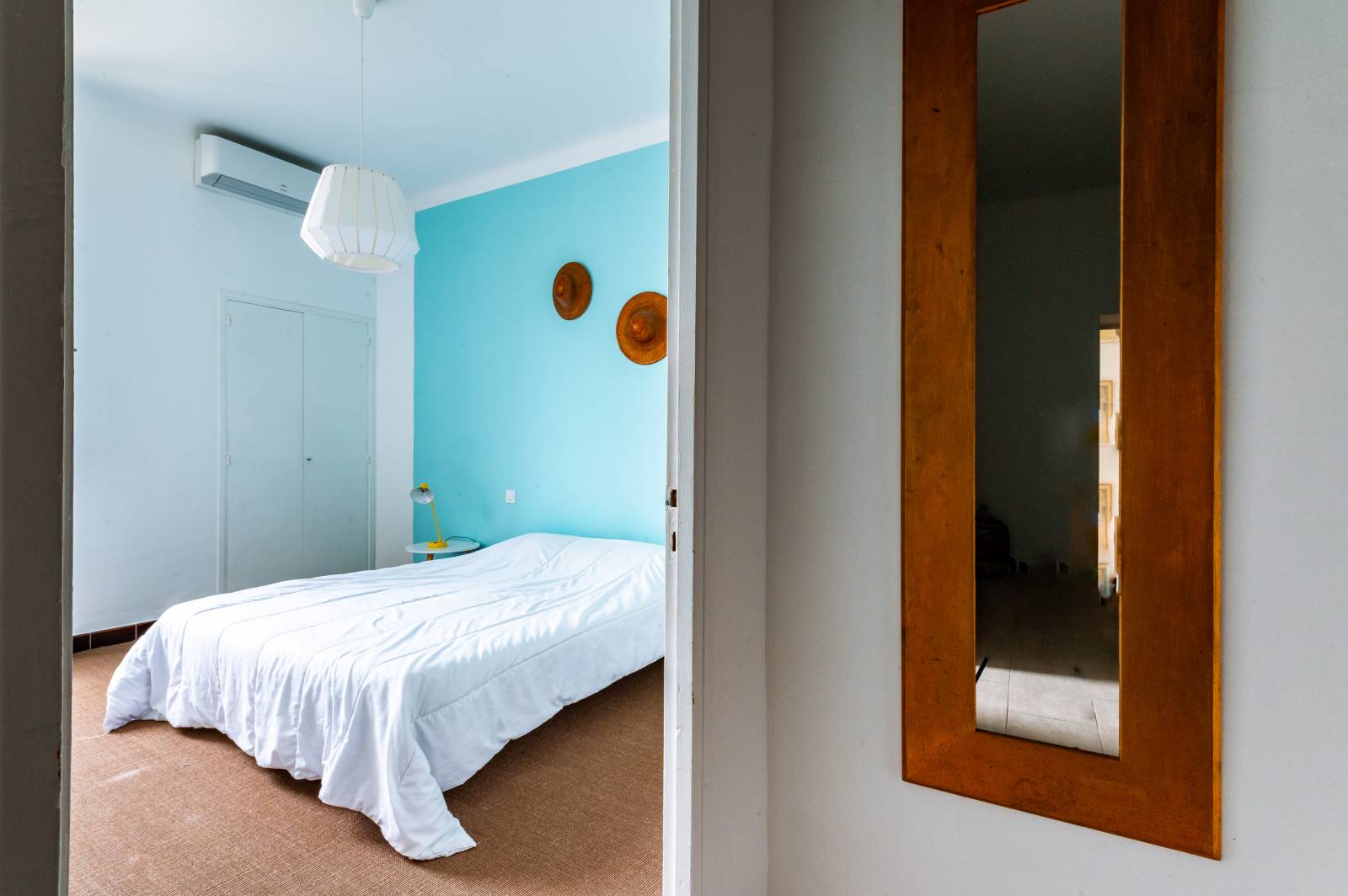 Maison de village avec beaux volumes, piscine Rochegude centre village lumineuse, confortable, 