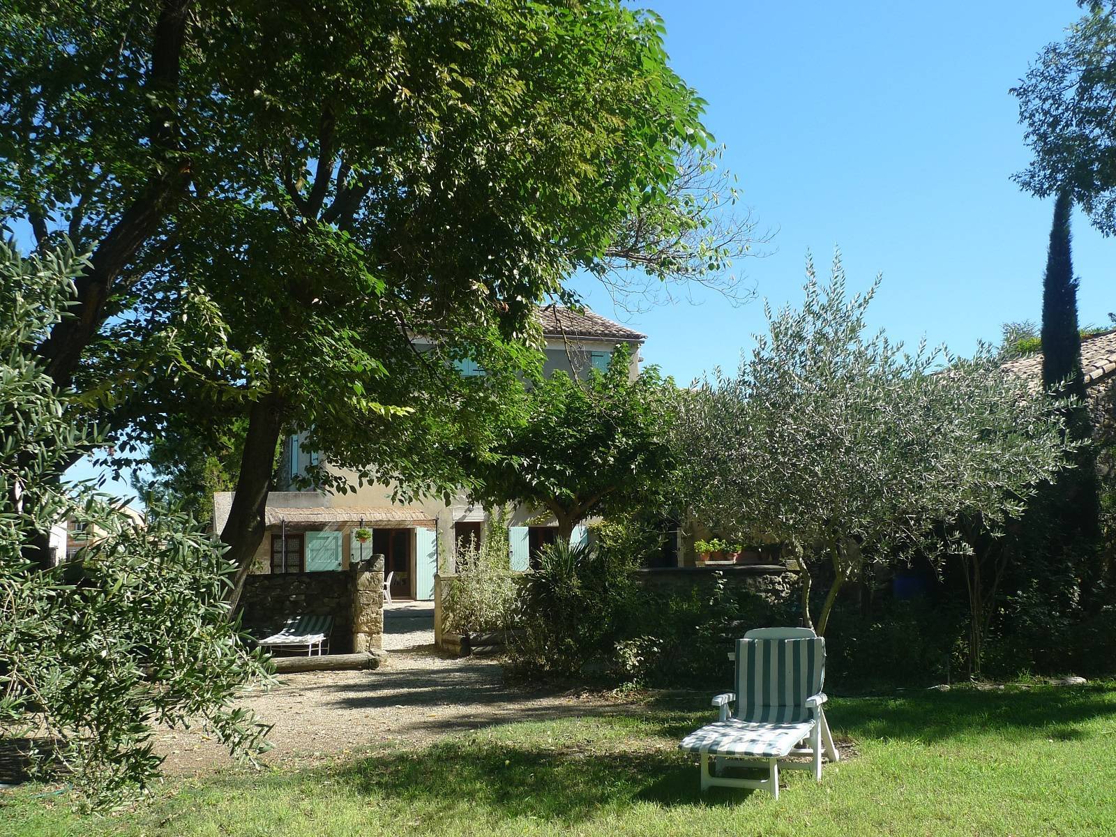 Ancienne ferme à vendre sur St Paul trois Chateaux