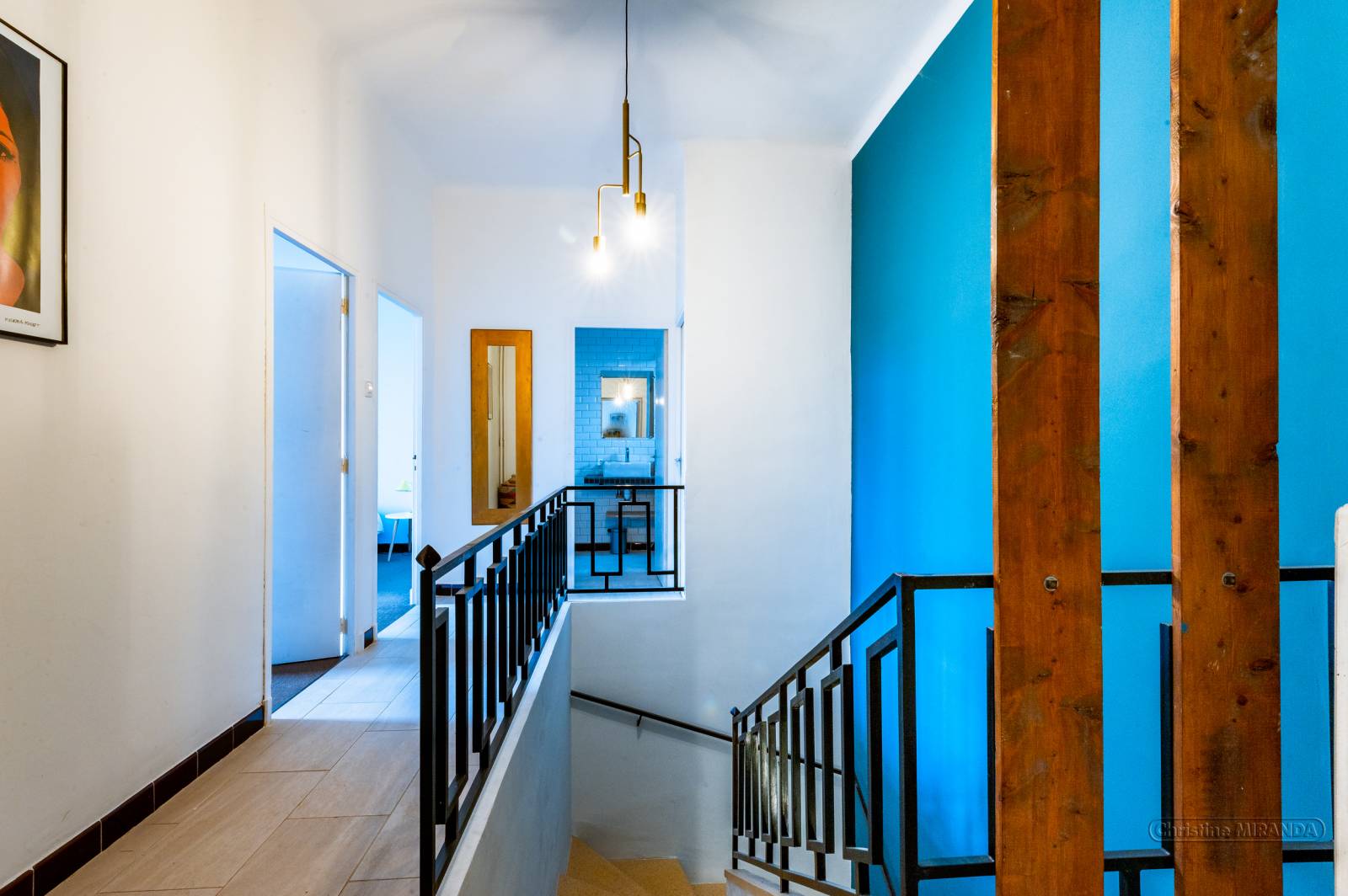 Maison de village avec beaux volumes, piscine Rochegude centre village lumineuse, confortable, 