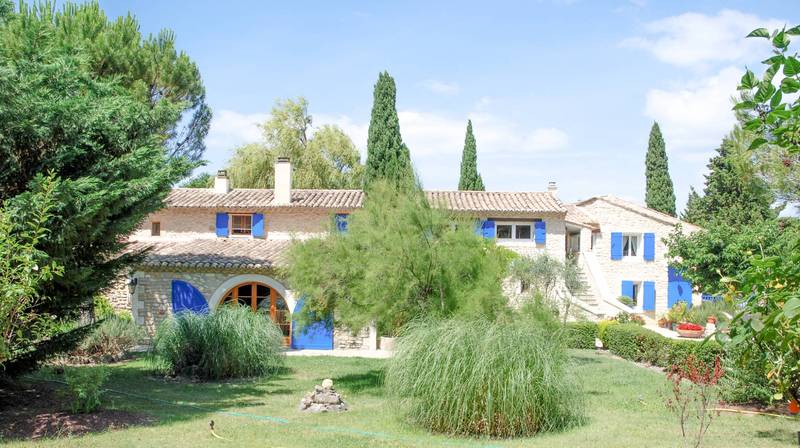   Haut Vaucluse, belle propriété en pierres  COMPROMIS SIGNÉ PAR NOS SOINS