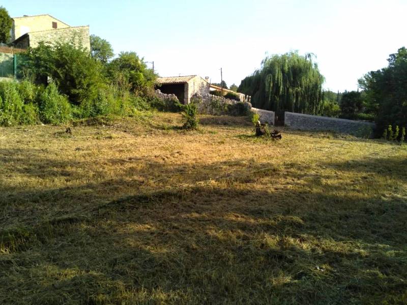 A vendre - Terrain constructible de 1430 m² Drôme provençale, secteur Grignan à proximité du village piscine possible