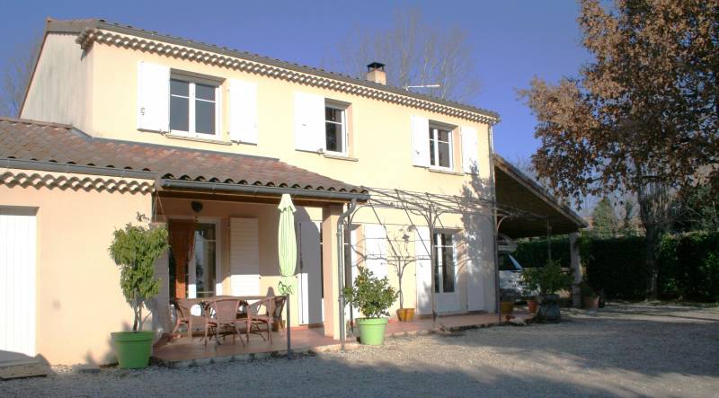 Proche Grignan, villa lumineuse sur joli terrain VENDUE PAR NOTRE AGENCE   