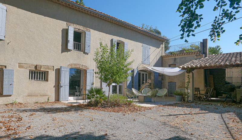 Réf 4223-  A vendre mas de village, secteur Cairanne  