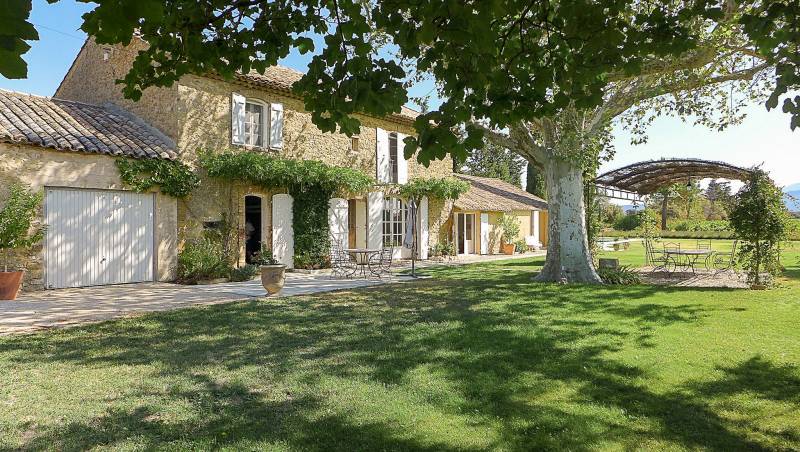 Réf 4178 - Mas restauré SOUS OFFRE Dans le Nord du Vaucluse,  Superbe vue Mt Ventoux, piscine, 3 ch. 3 bains