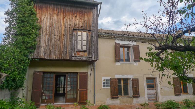 MAISON DE VILLAGE A RESTAURER SUZE LA ROUSSE 
