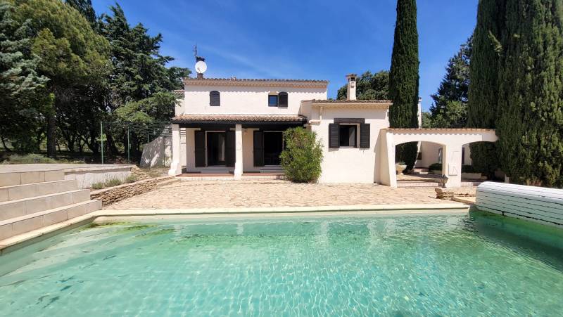 EXCLUSIVITE - Villa située dans un très bel environnement COMPROMIS SIGNÉ PAR NOS SOINS Quartier résidentiel - Calme 