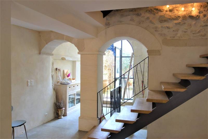 GRIGNAN- Superbe maison de village avec cour intérieure