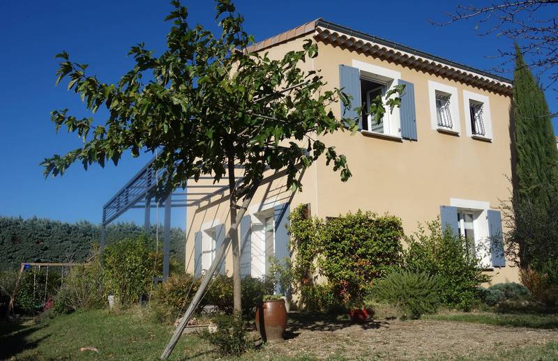 Charmante maison 3 chambres avec terrain. VENDUE PAR NOS SOINS
