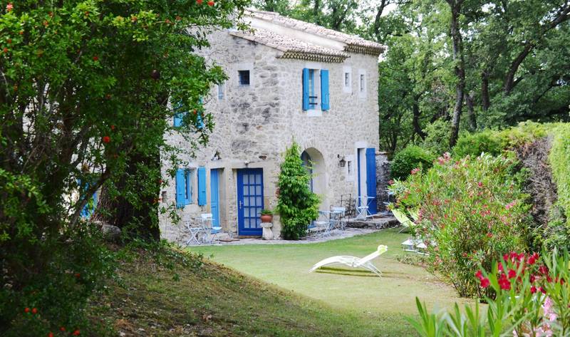 A Vendre- Mas avec chambres d hôtes  - Secteur Grignan