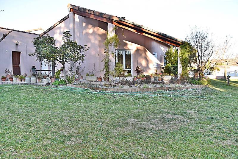 Villa de plain pied proche centre ville de St Paul 3 Châteaux- VENDUE PAR CHRISTINE MIRANDA IMMOBILIER