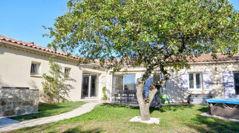 VILLA A VENDRE ROUSSAS