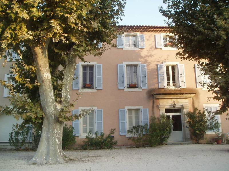 Appartement dans copropriété St Paul 3 Chtx centre Copropriété de standing Appartement dans copropriété St Paul 3 Chtx centre VENDU PAR NOS SOINS Copropriété de standing