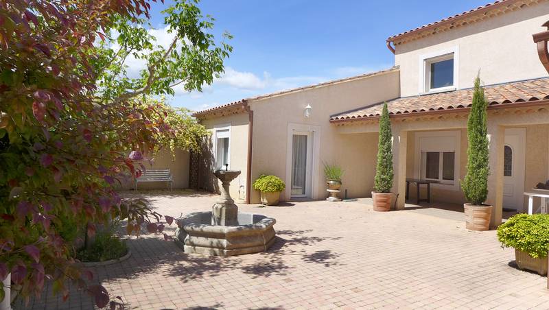 Villa A 2 pas du centre de St Paul 3 Châteaux VENDUE PAR NOS SOINS Villa A 2 pas du centre de St Paul 3 Châteaux quartier très calme VENDUE PAR NOS SOINS