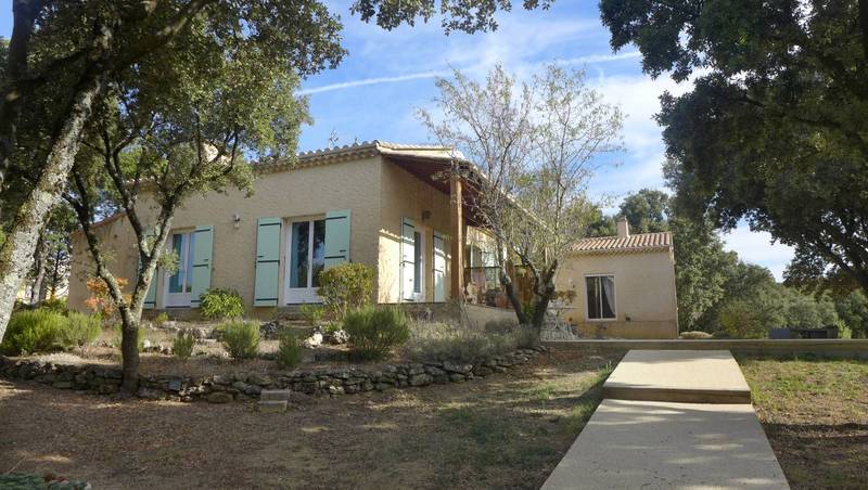 Villa de plain pied dans bel environnement 5 mn de Grignan