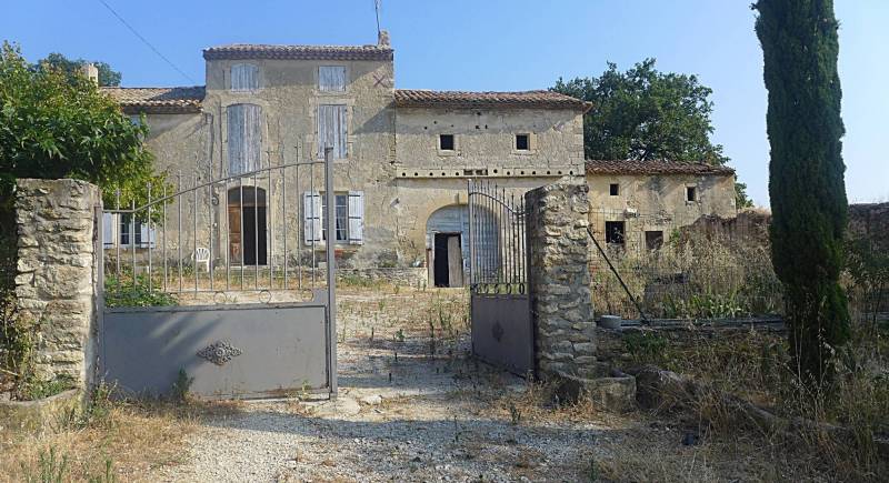 Proche de Grignan, ferme du XVIème  à restaurer VENDUE PAR MIRANDA IMMOBILIER Grignan  