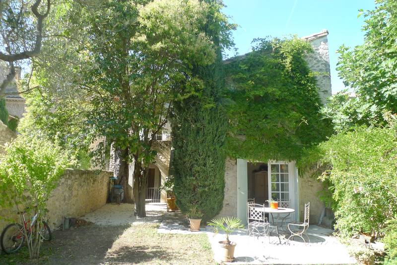 A vendre, Maison de village Rare, au coeur Jardin clos  A vendre, Maison de village Rare, au coeur d'un village vivant toute l'année Jardin clos 