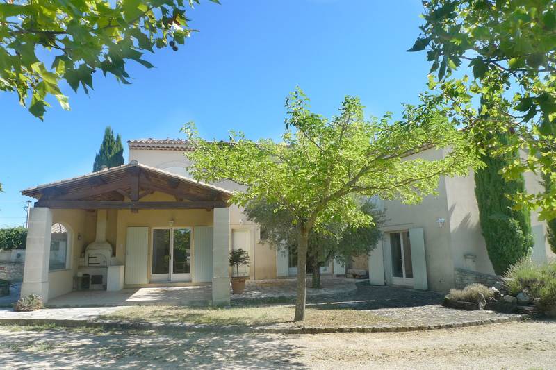 A vendre villa avec jardin Drôme Provençale 5 chambres A vendre villa avec jardin Drôme Provençale Entre St Paul 3 Chtx et Grignan 5 chambres