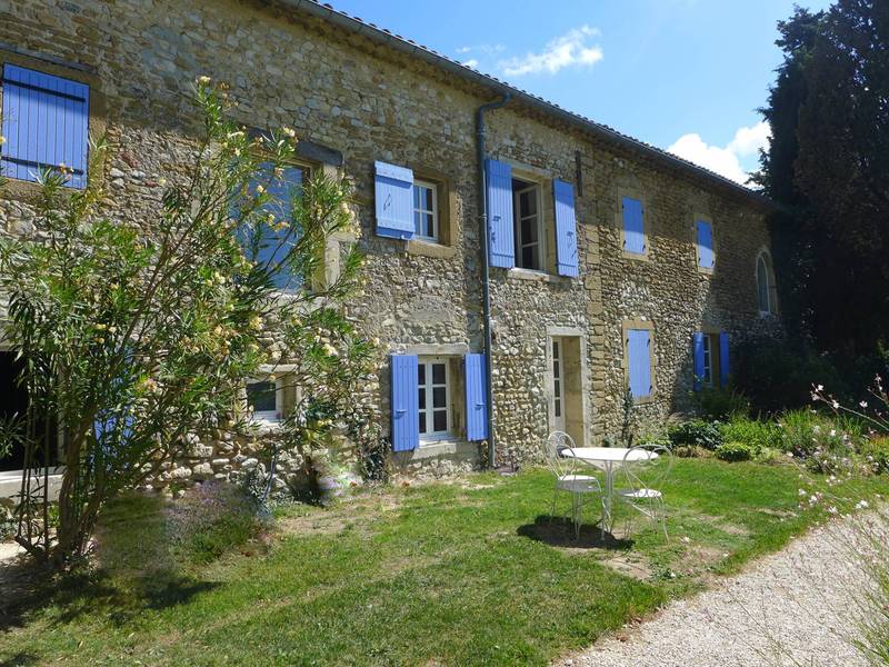 A vendre, votre résidence de vacances au milieu des lavandes 