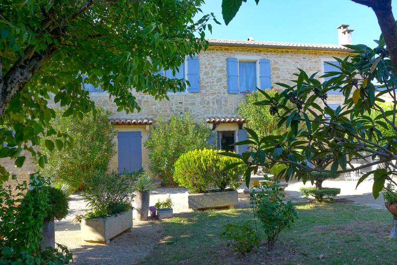 Mas en pierre sur 3.7has de terrain , pisc. COMPROMIS EN COURS dans le nord du Gard,  - Ref : 3864